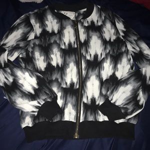 Lightweight bomber jacket